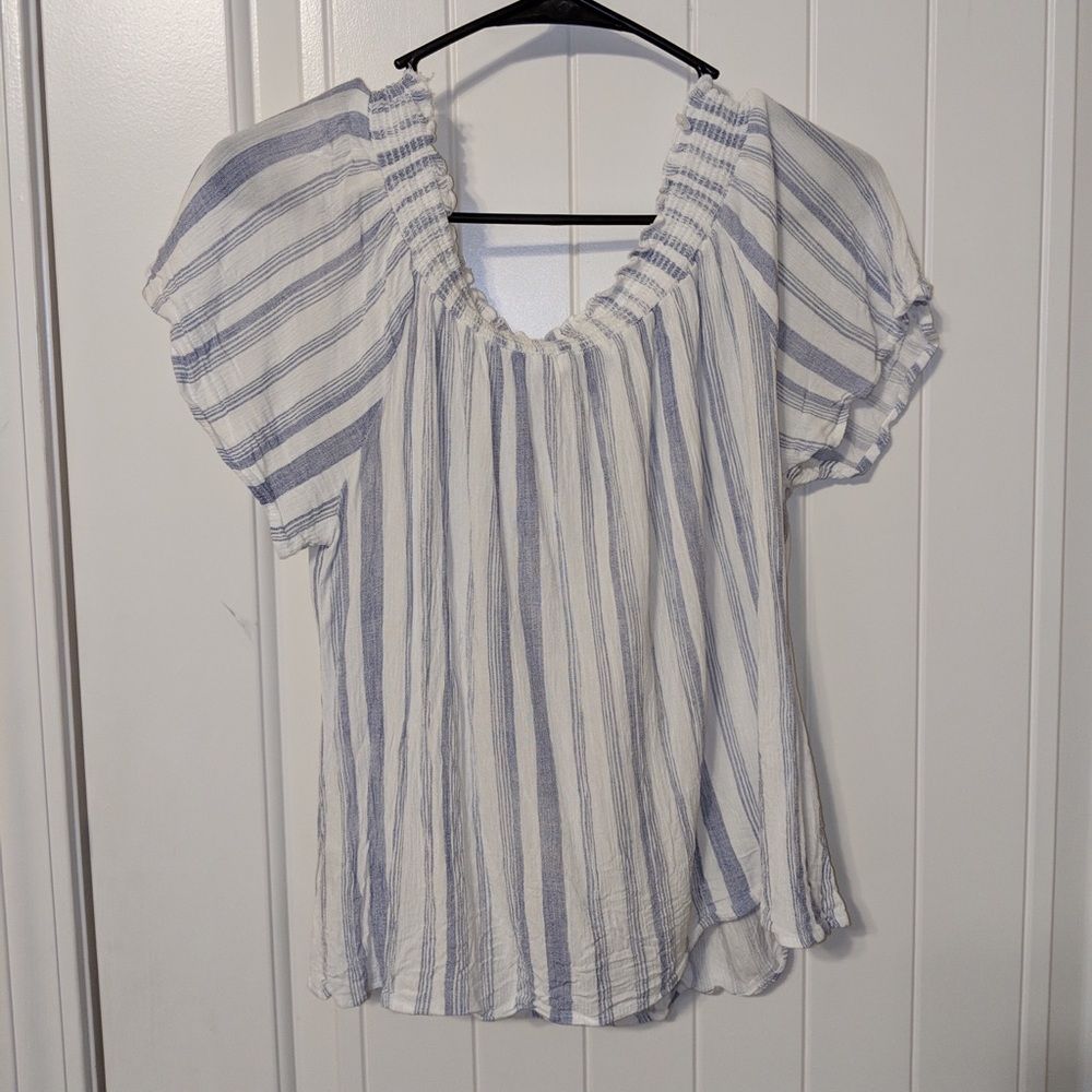 Off shoulder Tee - Picture 3 of 4
